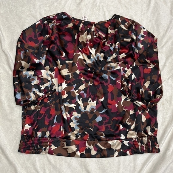 Covington women’s blouse - Picture 2 of 4